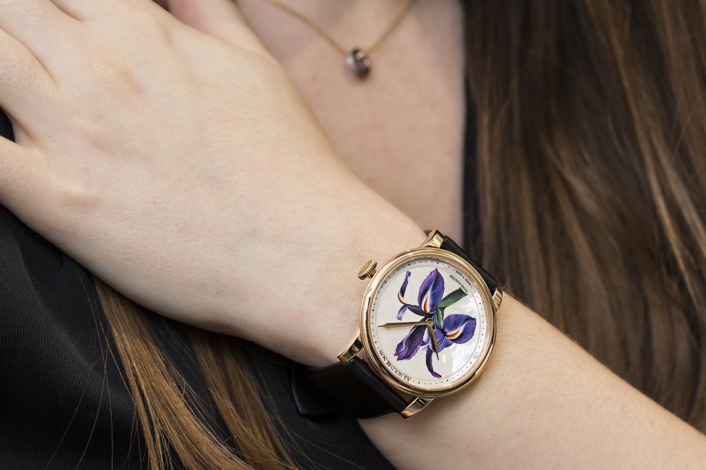 Arnold-Son-Mother-Of-Pearl-Flower