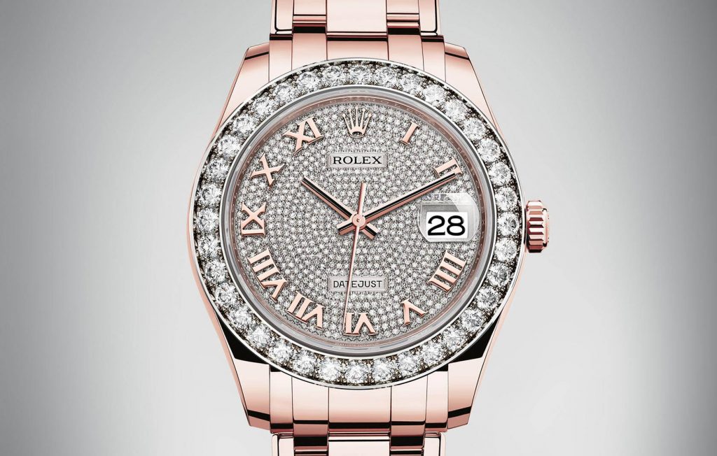 Adopting the precious material, taking careful watchmaking technology, this replica Rolex watch can be said as a perfect combination of jewelry and watchmaking.